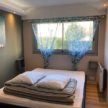 Fecamp, Etretat, Yport, Joli Pres De La Et De La Gare Contactez-nous Au Zero Six Soixante Dix Huit Soixante Treize Trente Six Quatre Vingt Onze Apartment *